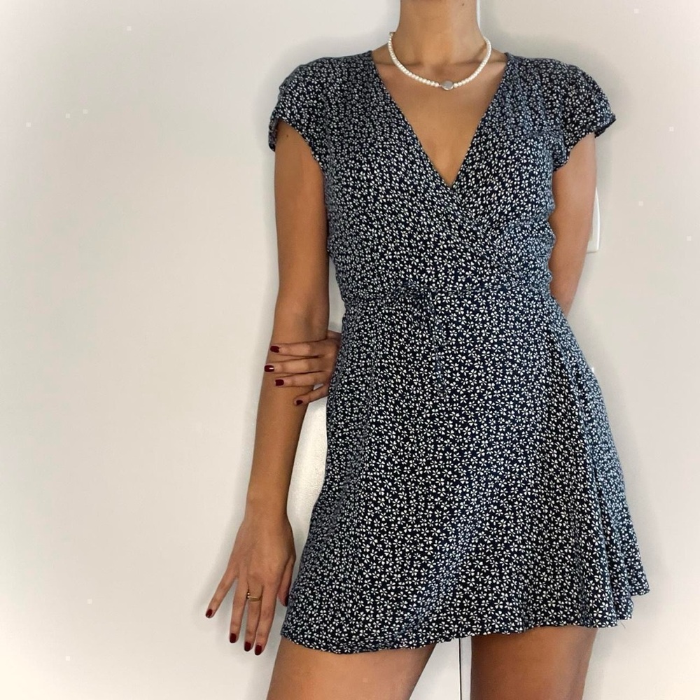 Brandy Melville | "Robie" navy blue floral tie wrap mini dress | One Size